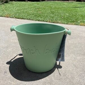 Scrunch bucket green